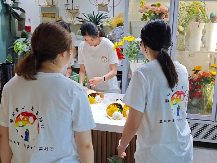 传承与奋进：在陵园缅怀中汲取力量