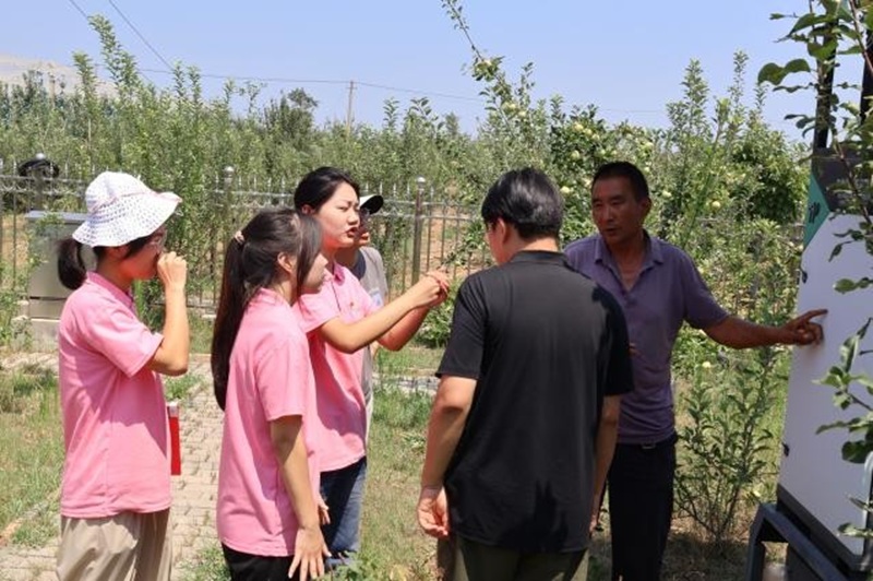 陕西工大实践团三下乡：科技架桥苹果园 爱心跨越山梁助振兴