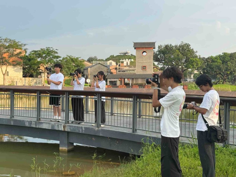 广科学子“三下乡”：摄街巷烟火，展文旅新颜
