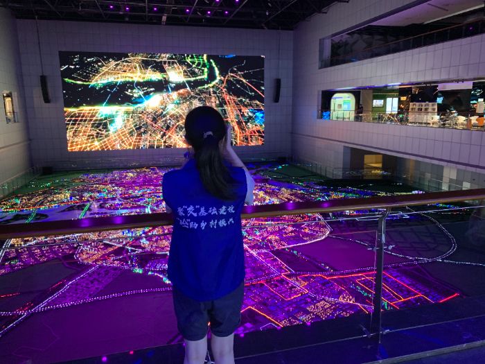 东林学子践行绿色使命 走进哈尔滨探索生态交通