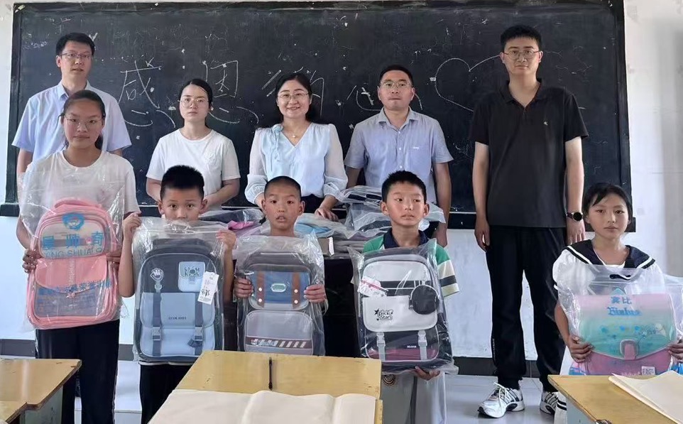 巢湖学院师生暑期行：情暖烔炀镇，守护留守儿童童心