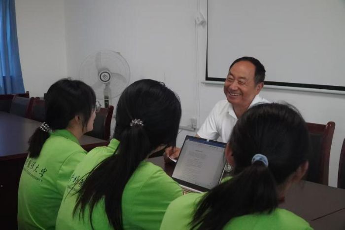 专访杨民社：深深农笔心 遍闻稼穑香