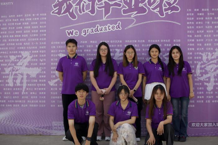 “石榴籽心连心，同心共筑中国梦”——三下乡学生团队开展民族团结实践活动