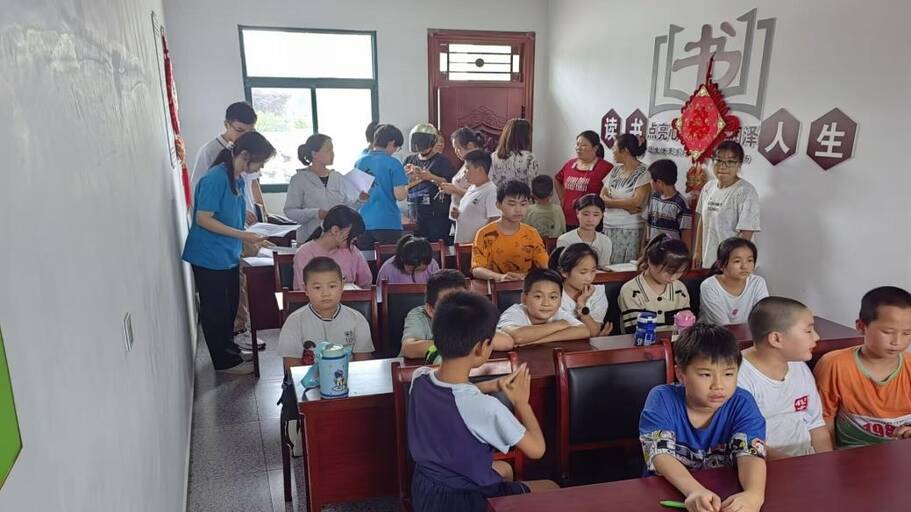 巢湖学院数学与大数据学院环巢湖及庐江地区助幼调研团