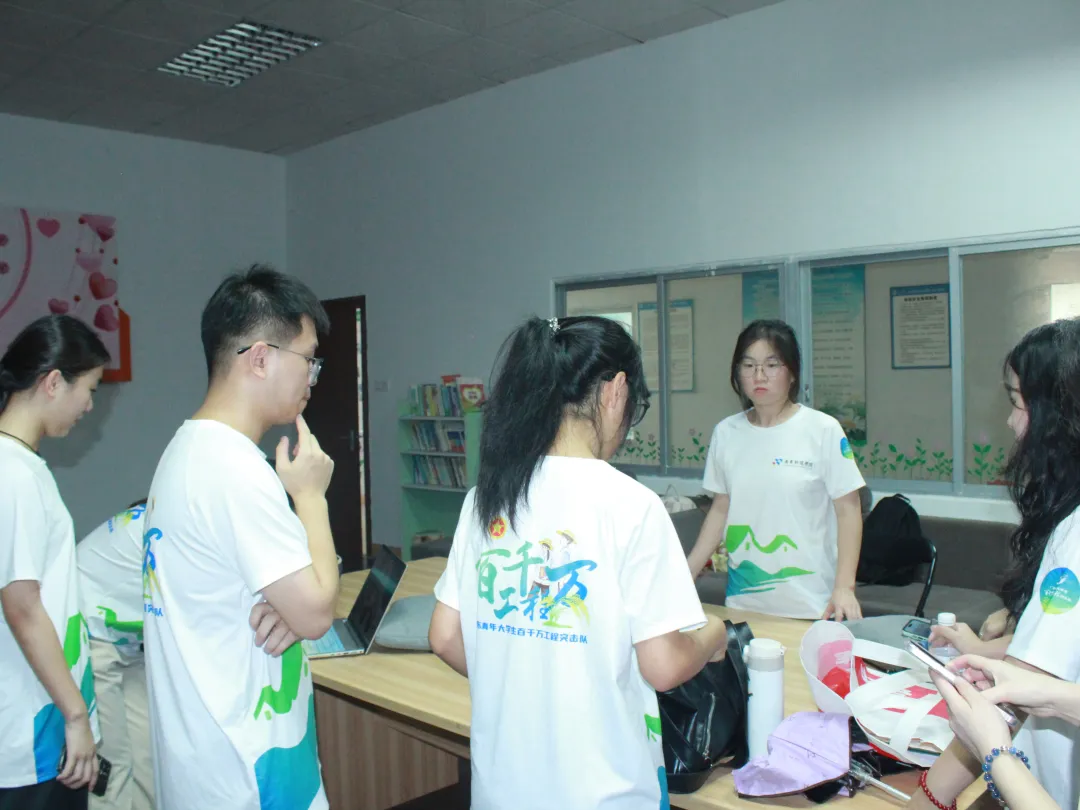 广东科技学院赴东莞万江“启梦童行”|三下乡：官桥滘社区开启童真之旅