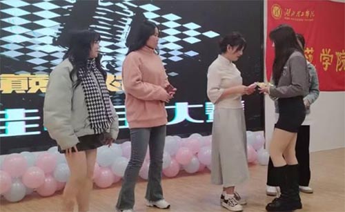 协助“校园十大歌手”活动圆满结束