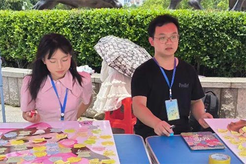 来跟科科一起看撕“标签”心理互动游戏吧