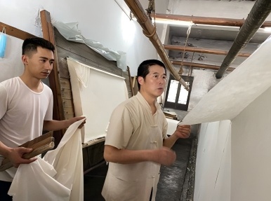 在传承与创新中触摸“纸寿千年”的温度