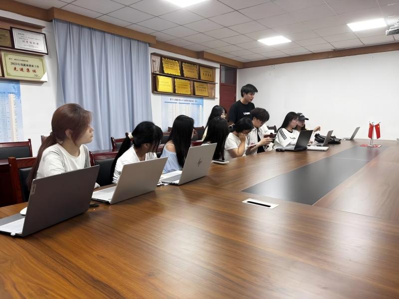 研耕四议启新程，智绘乡野艺术卷