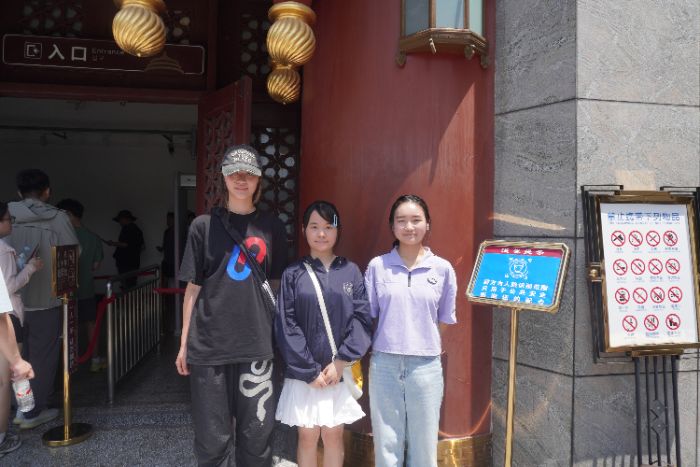 我院重庆红色文化调研队探访革命旧址