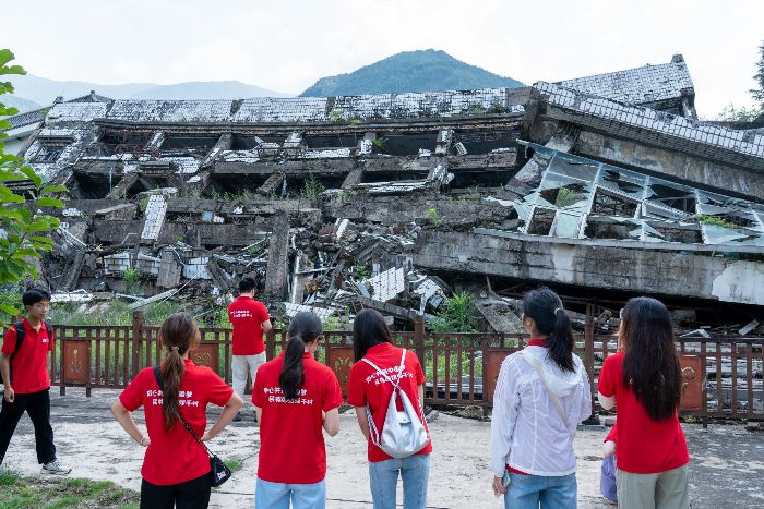 图片合集 长安大学赴四川绵阳凉山“同心共筑中国梦·民族团结润千村”暑期社会实践队前往北川地震遗址开展调研