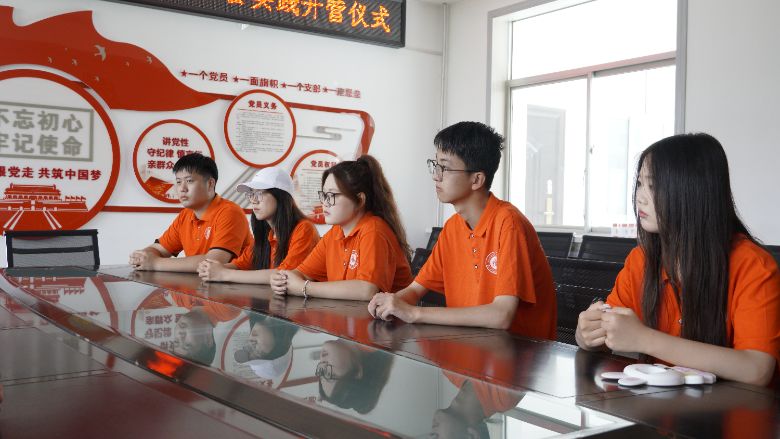 “寻美而行，以心润夏”社会实践团队暑期爱心课堂开营仪式顺利召开