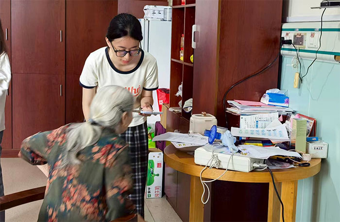 八段锦成效显著，青春助力银发健康