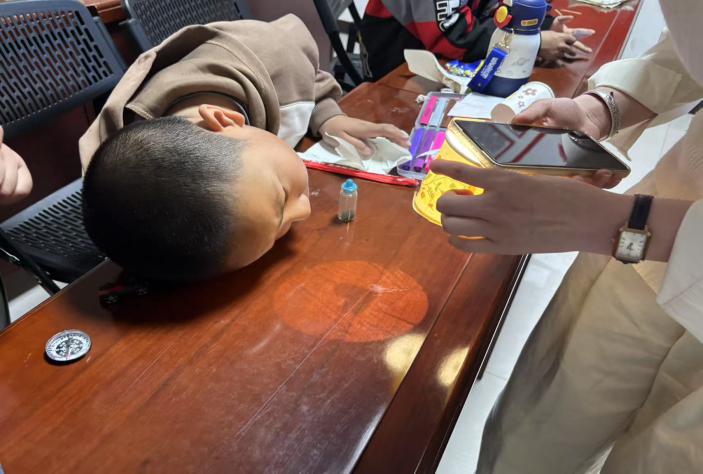 “青衿践初心，科普润童心”——《“青衿灼灼，韶华奕奕”实践团》