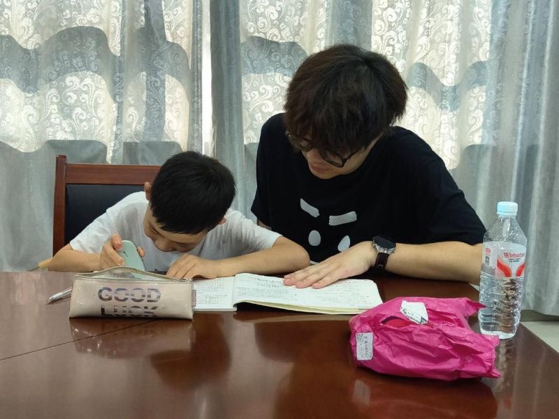 温情辅导伴成长，安全知识护童心