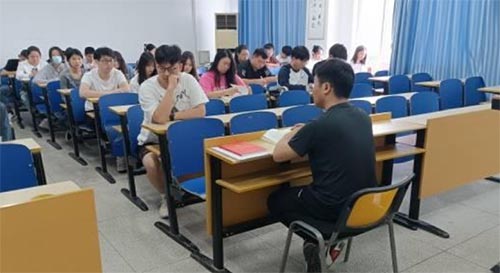 工商管理学院学生第六党支部开展学习贯彻习近平新时代中国特色社会主义思想主题教育交流研