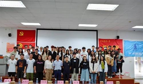 四川农业大学管理学院开展五月示范性班团活动