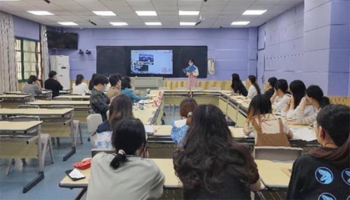 马院二十一中学实习队举行实习工作总结汇报会